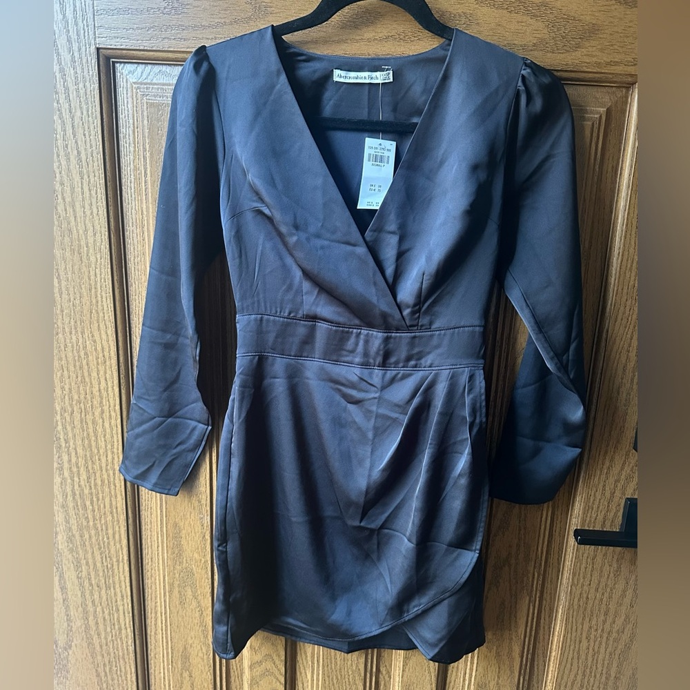 XXSP silky Abercrombie and Fitch tulip dress black with tags